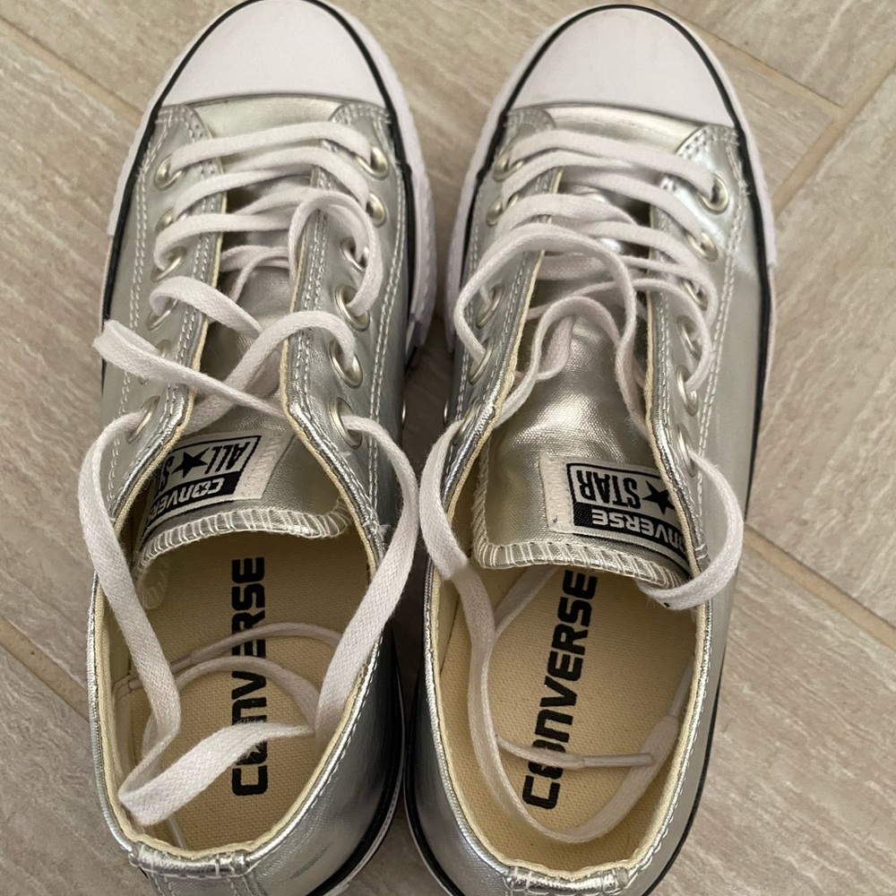 Converse Plataform Silver. Size 6. - Picture 5 of 6